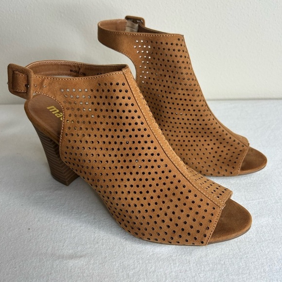 Madden Nyc Shoes - Madden Tan Perforated Peep-Toe Block Heels 9
